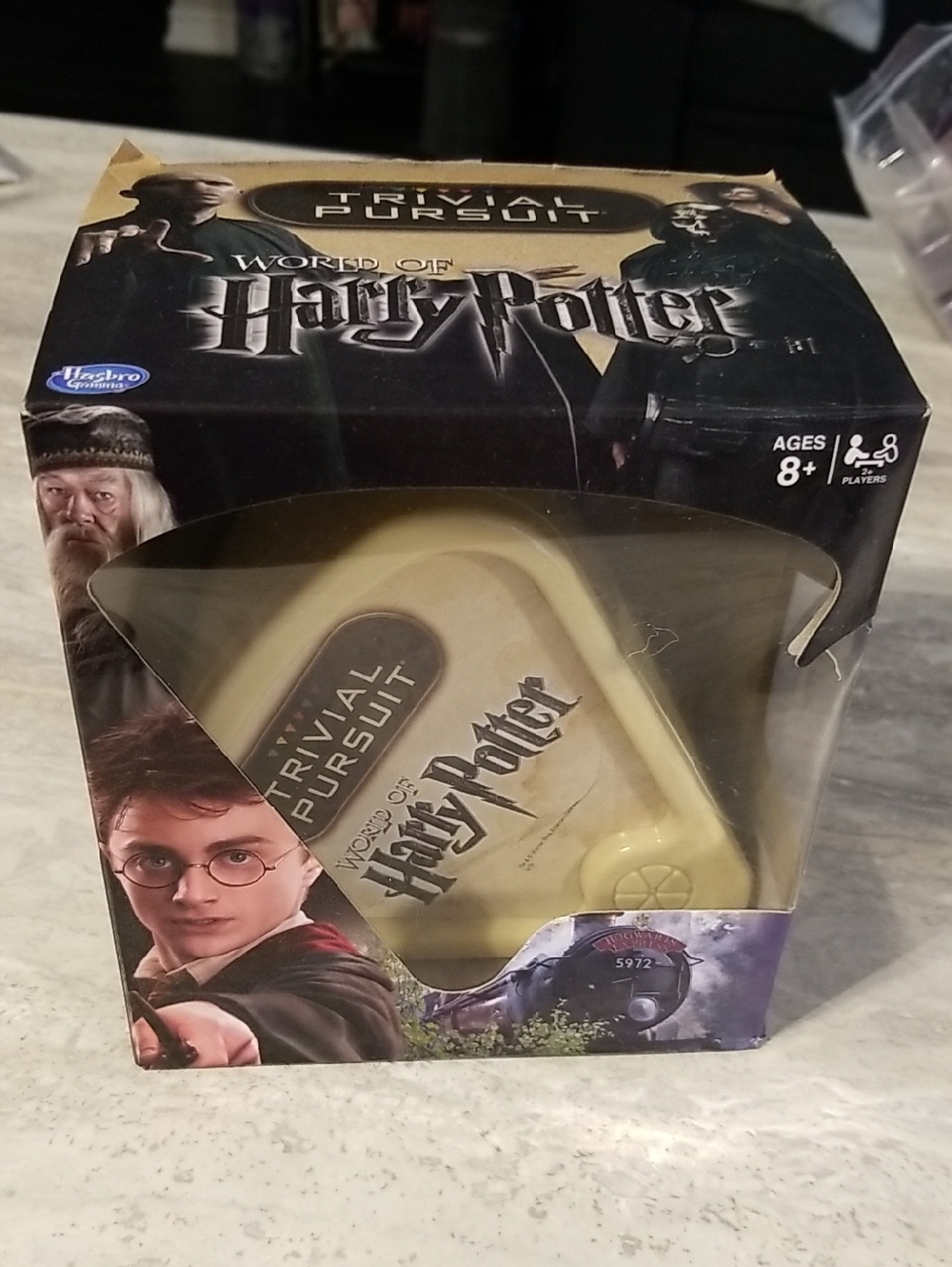 Hasbro Trivial Pursuit World of Harry Potter Game